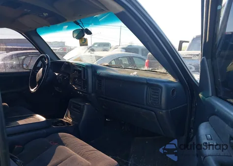 1999 Chevrolet Silverado 1500 Ls z USA, uszkodzony, nr VIN 1GCEK19T2XE103100